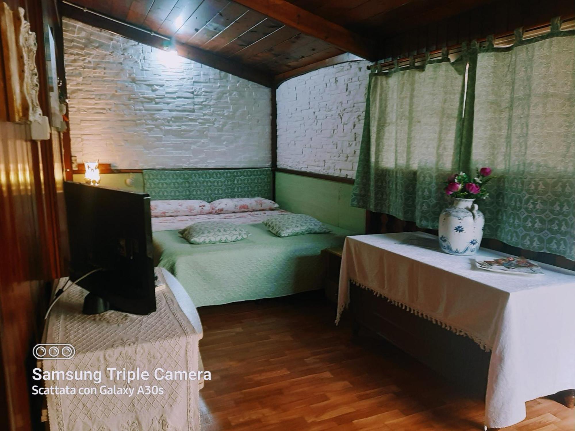 Bed and Breakfast Tom E Jerry Домус-де-Марія Номер фото
